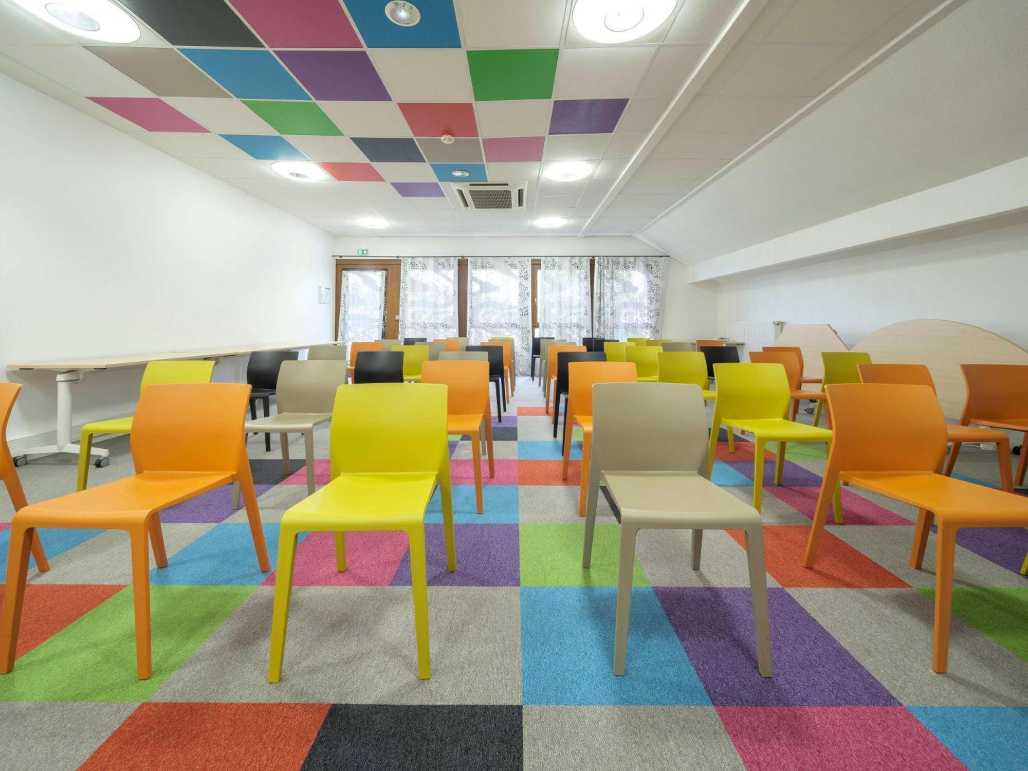 Отель Ibis Styles Саарбург Экстерьер фото